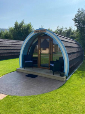Benone Getaways- 'Carrick-A-Rede' Luxury Glamping Pod- with Hot Tub